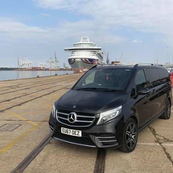 Luxury Mercedes Chauffeur Service Across London